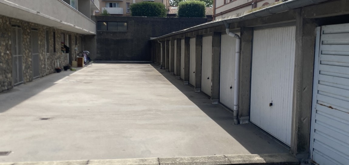 rent parking