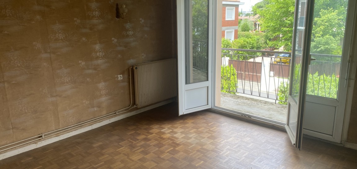 Sale house